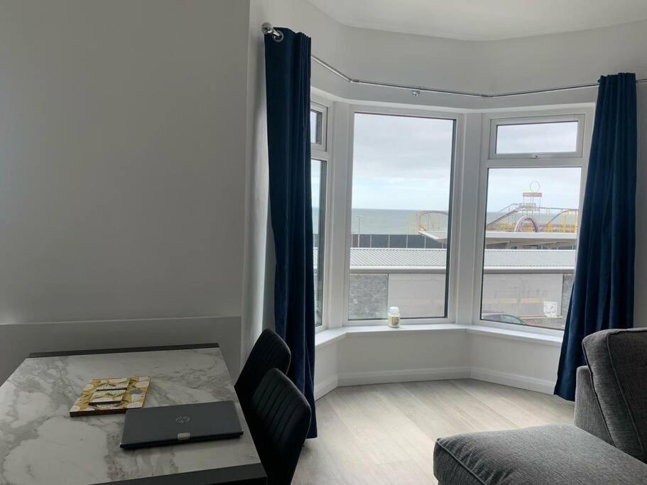 Modern Apartment With Sea Views بورتراش المظهر الخارجي الصورة
